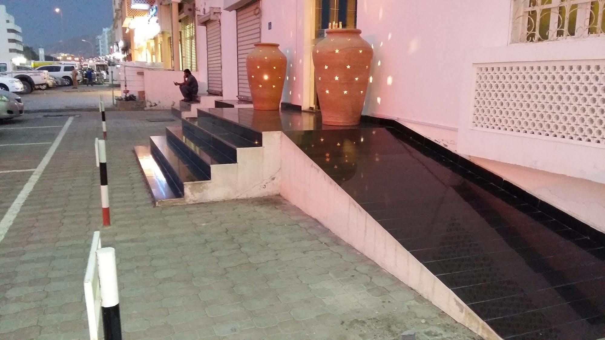 Majestic Hotel Wadi Kabir Экстерьер фото